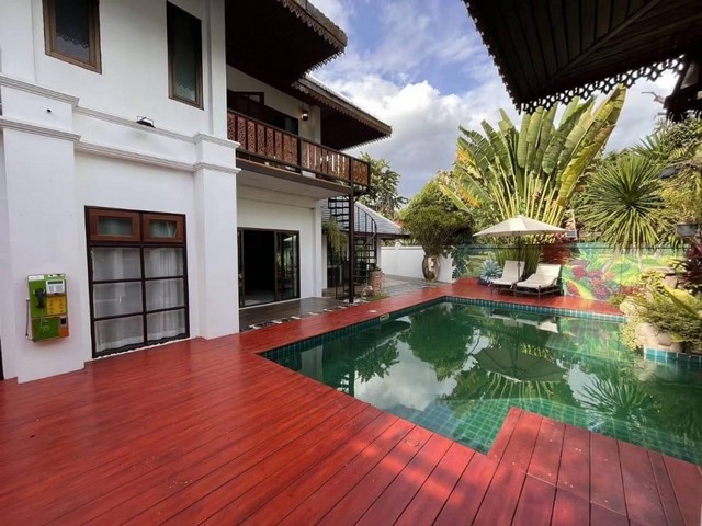 Pool villa ตกแต่งสไตล์ล้านนา จากราคา 9.8 ล้านบาท เหลือ 8.9 ล้านบาทเท่านั้น (ค่าโอนคนละครึ่ง) เรียบแต่หรู เฟอร์นิเจอร์หลักแสนหลักล้าน
