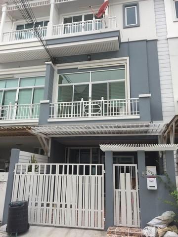 ขายทาวน์โฮม 3 ชั้น โครงการเดอะเมทโทร พระราม 9 (The Metro Rama 9) เขตประเวศ