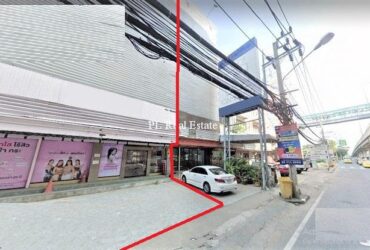 ให้เช่าอาคารพาณิชย์ 1 ชั้นครึ่ง 270 ตรม. ติดถนนศรีนครินทร์ เหมาะทำคลีนิก ติดรถไฟฟ้าสถานีศรีลาซาล