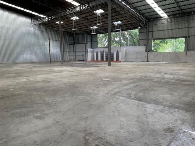 ให้เช่าโกดัง พื้นที่ใช้สอย 450 ตรม.ย่านสุวินทวงศ์ ใกล้สถานีตำรวจนครบาลลำผักชี