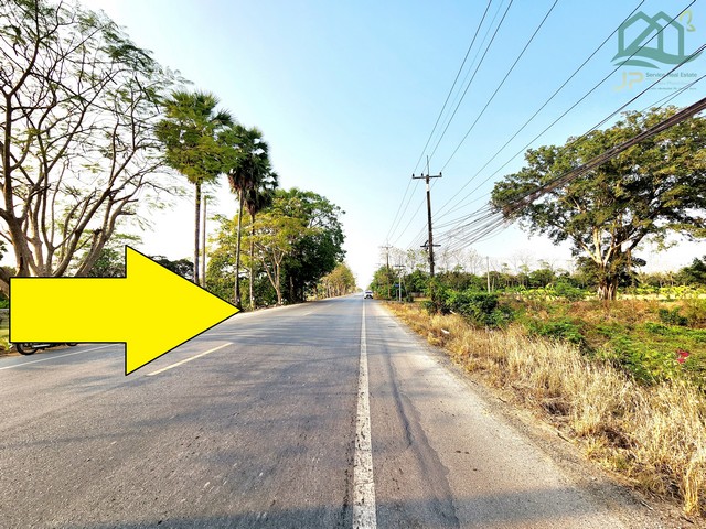 ขายที่ดินติดถนนลาดยางเรียบคลอง คลอง10 หนองเสือ 4 ไร่ ติดถนน 2 ด้าน ทำเลเหมาะ ทำค้าขาย ปลูกบ้าน  ทำออฟฟิศ โกดัง หรือ ซื้อไว้เก็งกำไร
