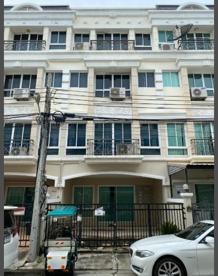 บ้านให้เช่า โครงการ แกรนด์ เดอ วิลล์  ทาวน์โฮม 4ชั้น  ศรีนครินทร์ ซอย42 ซอยสุภาพงษ์ เหมาะอาศัย ทำโฮมออฟฟิศ 4ห้องนอน 4ห้องน้ำ 2ห้องนั่งเล่น