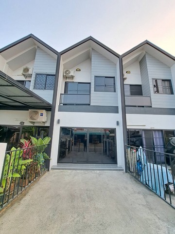 บ้านทาวน์โฮม 2 ชั้น ทำเลตำบลต้นเปา อำเภอสันกำแพง จังหวัดเชียงใหม่  ราคาเพียง ราคา 1.78 ล้านบาท เท่านั้น