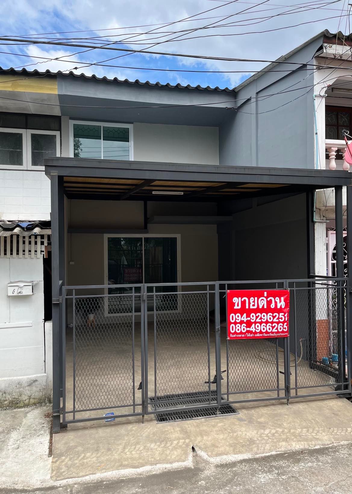 ถูกสุดๆ ทาวน์เฮาส์ ติดห้าง นวมินทร์ ซิตี้ อเวนิว รีโนเวทใหม่ทั้งหลัง  พร้อมดูแลเรื่องยื่นกู้ หิ้วกระเป๋าเข้าอยู่ได้เลย