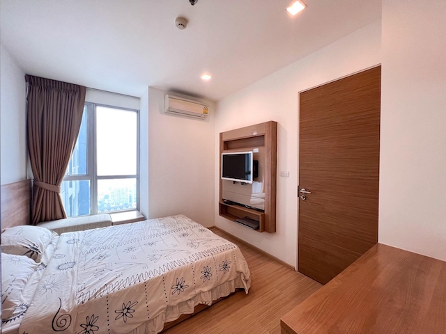 Rhythm Sukhumvit 50 clean safe beautiful view 35th floor BTS On Nut