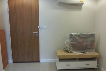 Zenith Place Sukhumvit 42 convenient peaceful 8th floor BTS Ekkamai