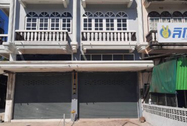 ขายอาคารพานิชย์ 3 ชั้นครึ่ง ปรับปรุงใหม่ ติดถนน ใกล้หาดแม่รำพึง จ.ระยอง