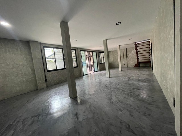ให้เช่าบ้านเดี่ยว2ชั้น 50 ตร.ว. 3ห้องนอน ซอยเอกชัย34 บ้าน สไตล์ลอฟ ย่านเอกชัย บางบอน พระราม2
