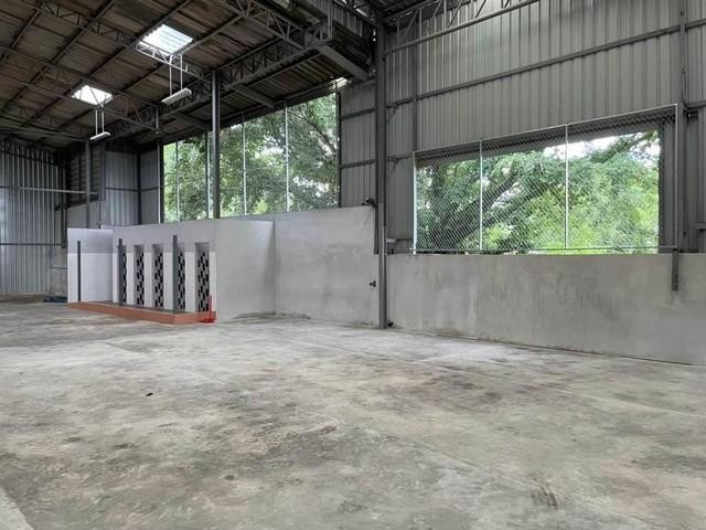 C3493 ให้เช่าโกดังพื้นที่ 450 ตรม. ย่านสุวินทวงศ์ ใกล้สถานีตำรวจนครบาลลำผักชี