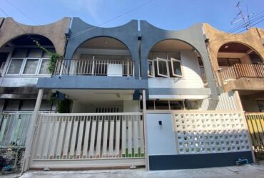 ให้เช่าทาวน์โฮม 2 ชั้น บ้านสวนเจริญใจ สุขุมวิท 63 ซอยเอกมัย 12 เฟอร์ครบพร้อมอยู่ (ซอยเดียวกันกับ Home Ekkamai)