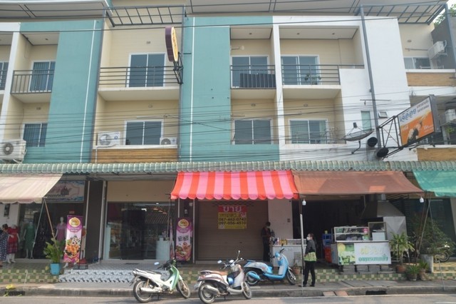 ขายด่วนถูกกว่าทุน  อาคารพาณิชย์  3 ชั้น ทำเลทอง ตลาดไดมอนด์สุราษฏร์  ZST087