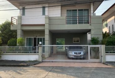 บ้านโชคประชา รหัสทรัพย์ OPS03-079 แบบ 3 ห้องนอน 3 ห้องน้ำ ขนาด 60  ตร.ว. ขาย 6,900,000  บาท ทักไลน์ >>0647379761 คุณ ไข่เจียว