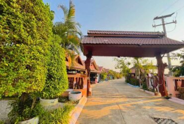 ขายรีสอร์ททำเลดี ติดถนน เดินทางสะดวก พร้อมเปิดบริการต่อได้เลย จ.ร้อยเอ็ด (เจ้าของขายเอง)