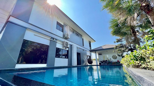 บ้านเดี่ยวใกล้ รร.ไทรน้อย  รหัสทรัพย์ OPS03-071 แบบ 6 ห้องนอน 7 ห้องน้ำ ขนาด 200  ตร.ว. ขาย 35,000,000  บาท ทักไลน์ >> 0647379761
