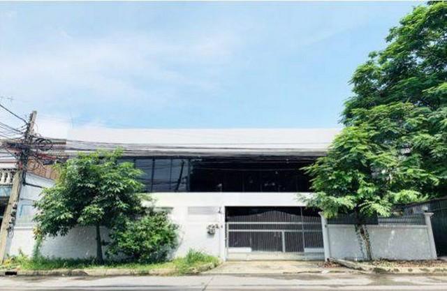 ให้เช่าโฮมออฟฟิศ 2 ชั้น 100 ตรว. 640 ตรม. ถนนแจ้งวัฒนะ ใกล้ศูนย์ราชการ ระบบไฟฟ้า 3 เฟส