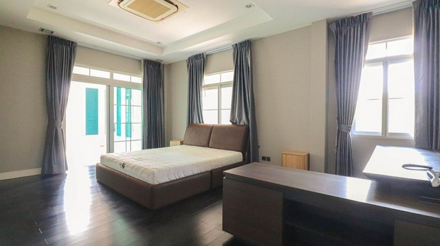 HS543ขายบ้านเดี่ยวโครงการหรู เนื้อที่ 110 ตรว. หมู่บ้านนันทวัน บางนา กม.7 เดินทางสะดวกใกล้ทางด่วน