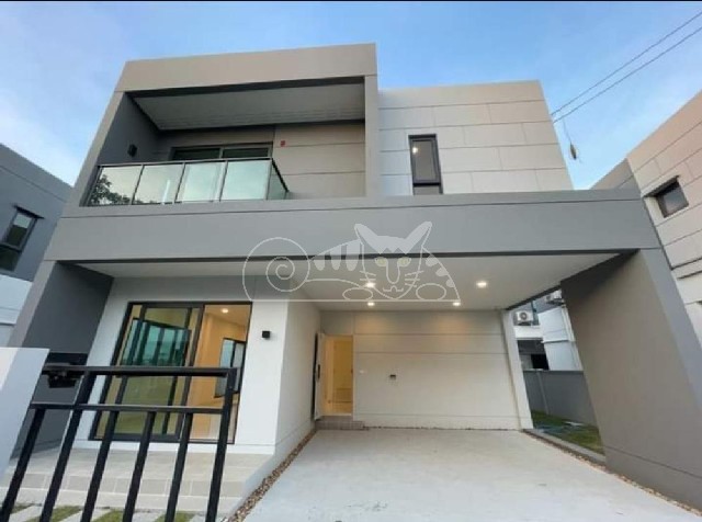 บ้านให้เช่า บ้านเดี่ยว 2ชั้น Centro บางนา  3 ห้องนอน 3 ห้องน้ำ จอดรถได้ 2 คัน