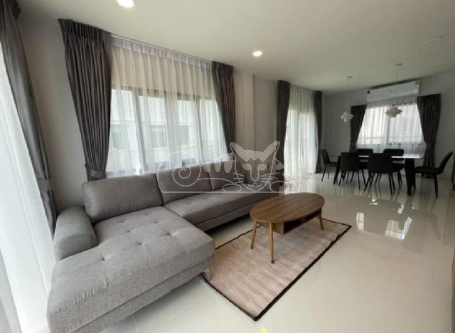 บ้านให้เช่า บ้านเดี่ยว 2ชั้น Centro บางนา  3 ห้องนอน 3 ห้องน้ำ จอดรถได้ 2 คัน