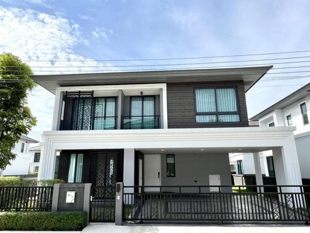 HR1077ให้เช่าบ้านเดี่ยว 2 ชั้น บ้านใหม่ โครงการแกรนด์ บริทาเนีย บางนา กม.12 เฟอร์ครบพร้อมอยู่