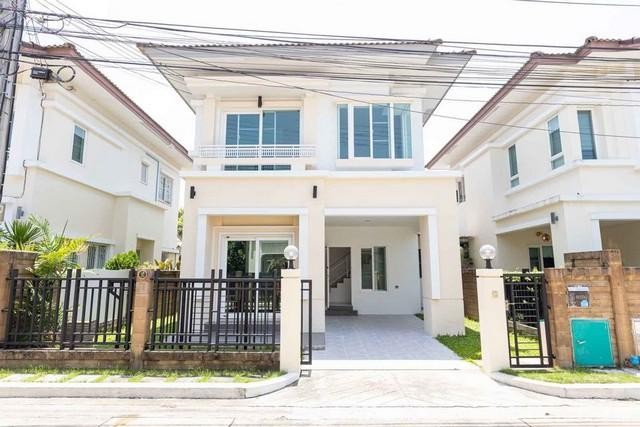 C3509 ให้เช่าบ้านแฝด 2 ชั้น โครงการเดอะเซนโทร สุขุมวิท 113 ใกล้Jas Urban ศรีนครินทร์