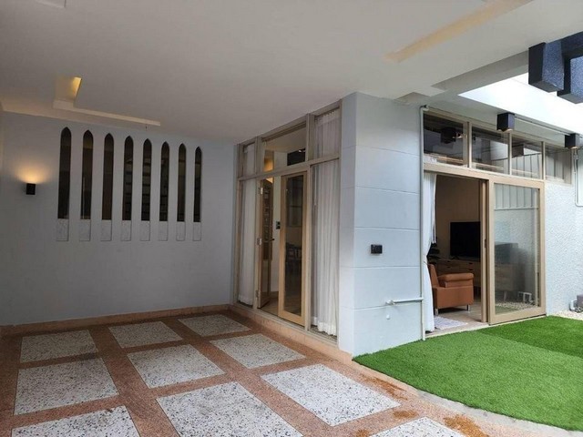 บ้านให้เช่า ทาวน์เฮ้าส์ 2ชั้น หมู่บ้านสวนเจริญใจ ซอยเอกมัย12 (ซอยเดียวกันกับ Home Ekkamai) ใกล้ BTSทองหล่อ