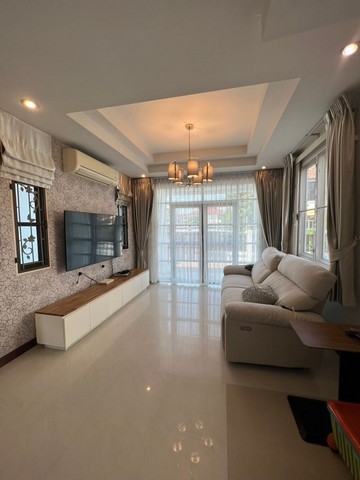 ให้เช่าบ้านเดี่ยวหลังใหญ่ เฟอร์นิเจอร์ครบ ซอยลาดพร้าว 101 หมู่บ้านศิรินเทพลาดพร้าว 101 แยก 46 ใกล้เลียบทางด่วนรามอินทรา