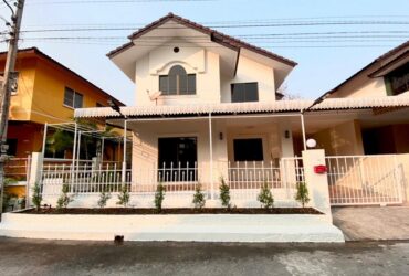 าย บ้านสองชั้น บ้านสวย เรียบๆ ราคาสบายกระเป๋า เพียง 1.95 ล้านบาท ตั้งอยู่ในทำเลทองของเชียงใหม่สะดวกสบายในการเดินทาง