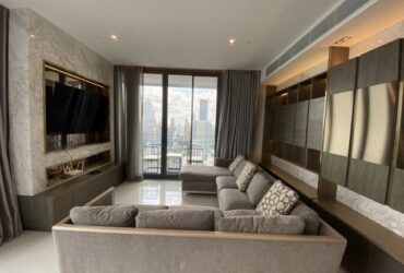 Condo Q1 Sukhumvit ติดรถไฟฟ้า BTS นานา  3 Bedrooms 201.76 Sq.m. NOW AVALIABLE