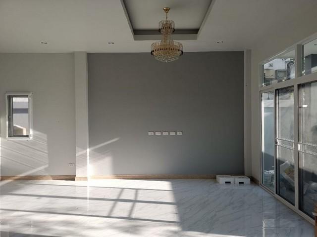 ให้เช่าบ้าน 3 ชั้น 6 ห้องนอน ถนนประชาชื่น ใกล้โรงพยาบาลเกษมราษฎร์