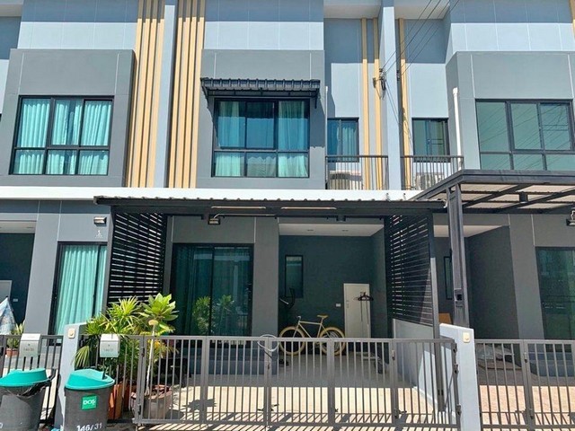 บ้านให้เช่า ทาวน์เฮ้าส์ 2ชั้น หมู่บ้านเดอะธาม  3ห้องนอน 2ห้องน้ำ มีแอร์ 3เครื่อง ซอยลาดกระบัง3