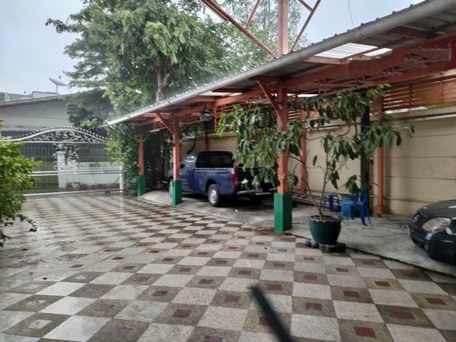 ขายที่ดินเปล่า ถมแล้ว พร้อมรั้วและประตู 3 ด้าน แถมหลังคายกสูง  ถูกที่สุดในย่านนี้