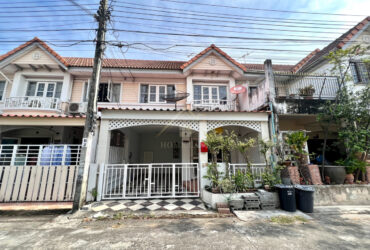 ทาวน์เฮ้าส์ 2 ชั้น ม.เปี่ยมสุข รัตนาธิเบศร์ 34  รีโนเวทใหม่ ทำเลดี