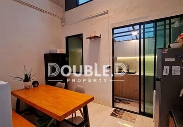 ทาวน์โฮม ซอยเฉลิมสุข BTS รัชโยธิน 3 ห้องนอน ขาย 6.8 ล้านบาท Tel : 082-626-8246
