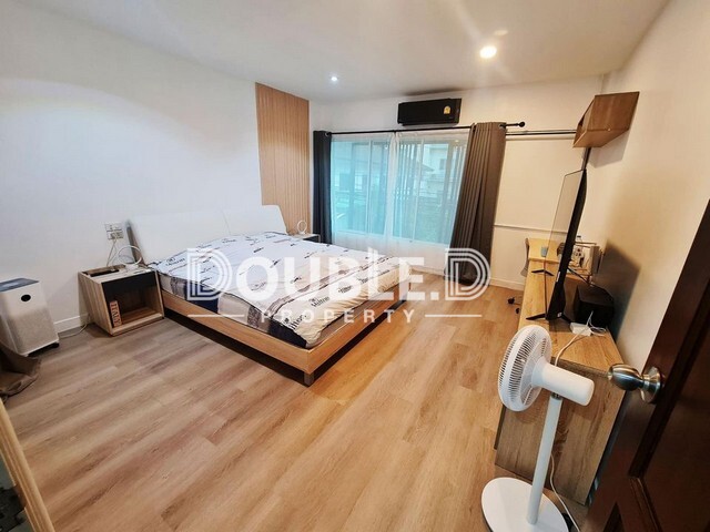 ทาวน์โฮม ซอยเฉลิมสุข BTS รัชโยธิน 3 ห้องนอน ขาย 6.8 ล้านบาท Tel : 082-626-8246