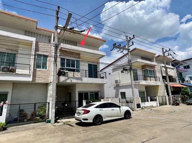ขายทาวน์เฮ้าส์   หมู่บ้านเดอะมันนี่ สมุทรสาคร (PKK03-05565)