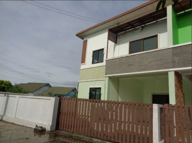 ขายบ้านแฝด 2 ชั้น ใกล้โรบินสัน ศรีราชา  อ.ศรีราชา ชลบุรี  PSC08442