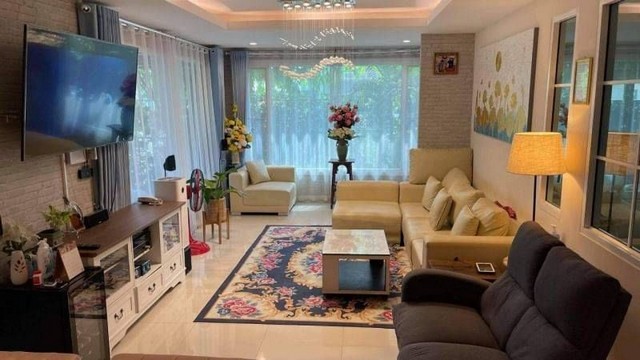 บ้านสไตล์โมเดิร์น หลังใหญ่​ Land​&House สีวลี​ มีโชค​