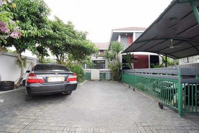 [H013]ขายบ้านต่ำกว่าราคาประเมิน บ้านเดี่ยวสร้างเอง สุวินทวงศ์ หนองจอก มีนบุรี ติดถนนใหญ่ ใกล้ทางด่วน รถไฟฟ้าสายสีส้ม,สีชมพู แอร์พอตลิง
