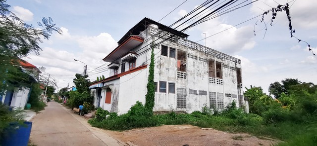ขายห้องเช่า 2 ชั้น เนื้อที่ 48 ตร.ว. 18 ห้องนอน 18 ห้องน้ำ ถ.เพชรเกษม 79 ขว.หนองแขม ข.หนองแขม กรุงเทพฯ