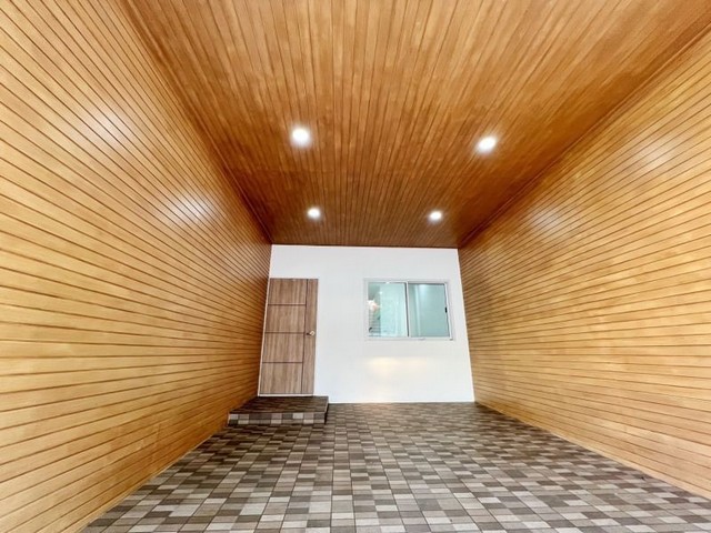 ขายทาวน์โฮม รามอินทรา34 ตกแต่งใหม่ทั้งหลัง 16 ตร.ว.  หมู่บ้านมิตรอนันต์