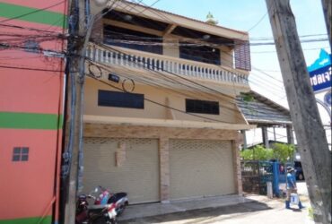 ขายอาคารพาณิชย์ 2.5 ชั้น 2 คูหา ใกล้โลตัส อมตะนคร อ.เมือง จ.ชลบุรี PSC09451