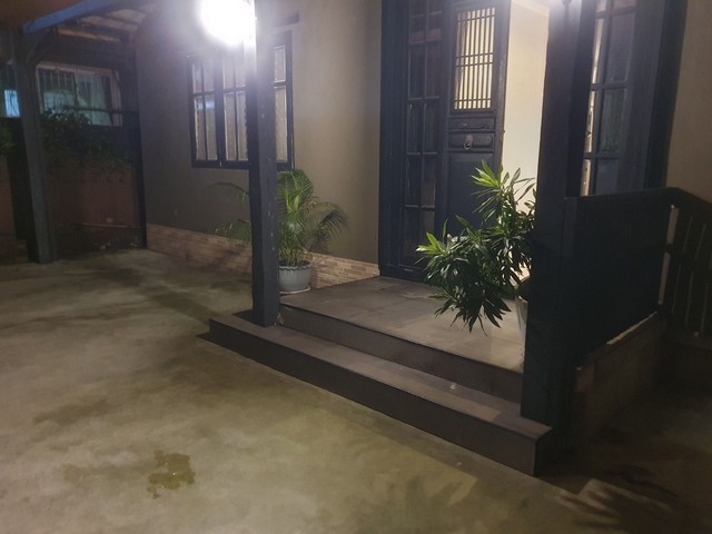 [H337]บ้านว่างให้เช่า บ้านเดี่ยวชั้นเดียว หลังมุม ซอยนาทอง ใกล้ถนนใหญ่ รัชดา-ห้วยขวาง  ตกแต่งหรู ใกล้ทางด่วน รถไฟฟ้า MRTพระราม 9
