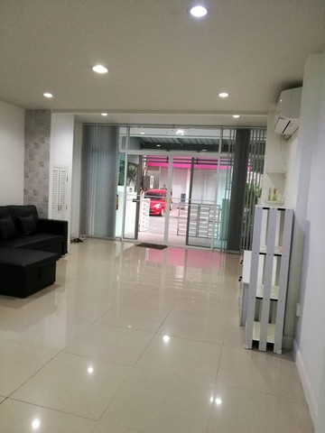 [H344]บ้านว่างให้เช่า ทาวน์โฮม 3 ชั้น กฤษณา ไพรเวทซิตี้ กรุงเทพกรีฑาซอย15  ใกล้เดอะไนน์ พระราม9 เดินทางสะดวกรถไฟฟ้า แอร์พอร์ตลิงค ทางด่วน