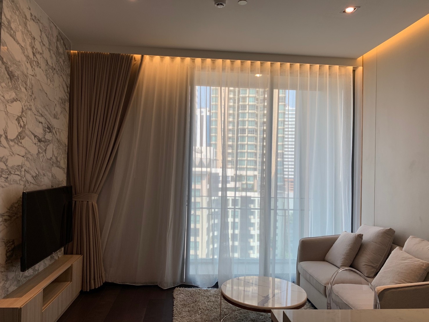 ให้เช่า LAVIQ Sukhumvit 57 คอนโด แยกทองหล่อ ขนาดห้อง 42 ตร.ม.