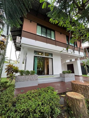 บ้านเดี่ยว 2 ชั้น  ทรงล้านนาโมเดิร์น  ขายเพียง 6.9 ล้าน  #ติดถนนเชียงใหม่-สันป่าตอง #ติดทางลอดใหม่​