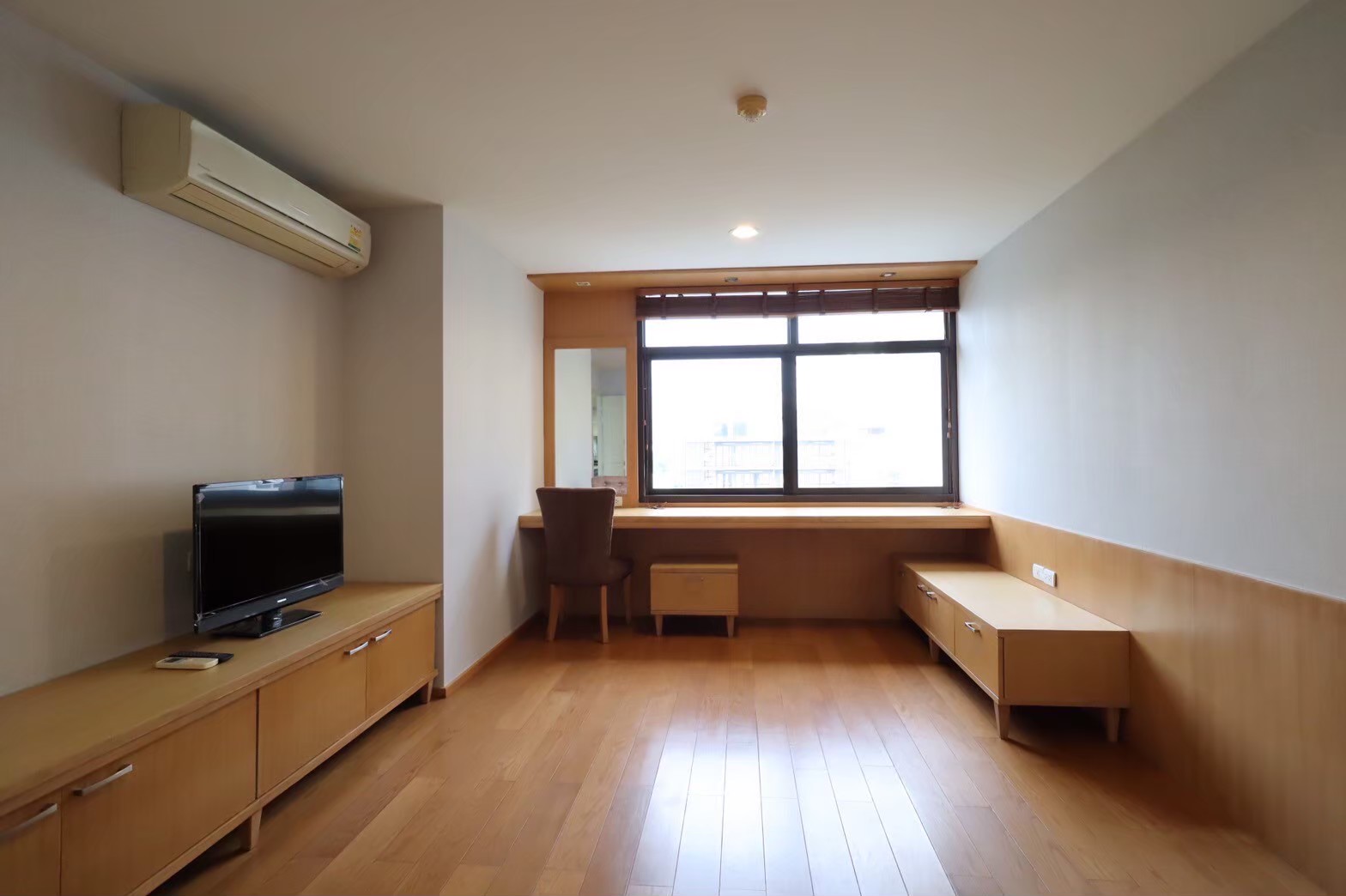 ให้เช่า คอนโด เพิร์ล เรสซิเดนซ์ สุขุมวิท 24 (Pearl Residences Sukhumvit 24)