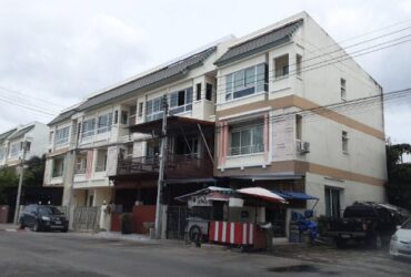 ขายทาวน์เฮ้าส์  หมู่บ้านสินทรัพย์ 1  ปทุมธานี (PKT43279)