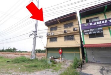 ขายตึกแถว 3 ชั้น 2 คูหา 39 ตร.ว. ติดถนนเจ้าคุณทหาร ใกล้แยกร่มเกล้า