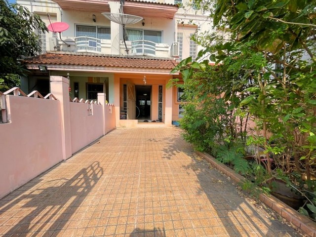 ขายทาวน์เฮ้าส์ประชาอุทิศ 91/2 ริมสวน2 พร้อมอยู่ 3 นอน 23.4 ตร.ว. หน้า-หลัง ไม่ชนใคร ราคาถูกที่สุดในโครงการ