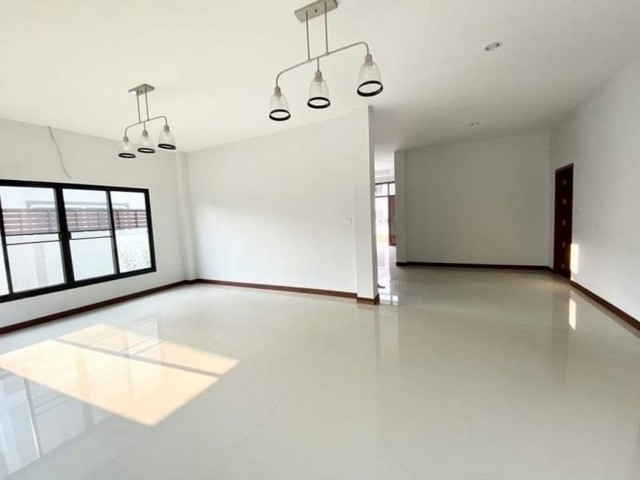 บ้านสร้างใหม่ 2 ชั้น  บ้านอยู่อาศัยหรือซื้อเพื่อลงทุน ทำเลดีเงียบสงบ แวดล้อมด้วยธรรมชาติ